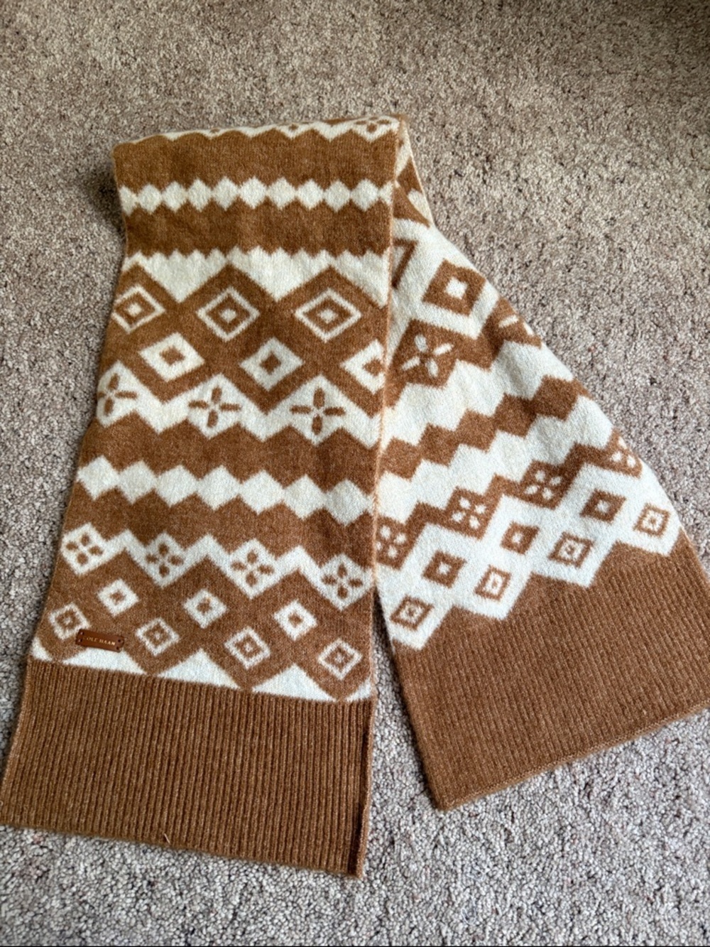 Cole Haan Fair Isle Geometric Knit Scarf - Brown & White - EUC wool cozy warm